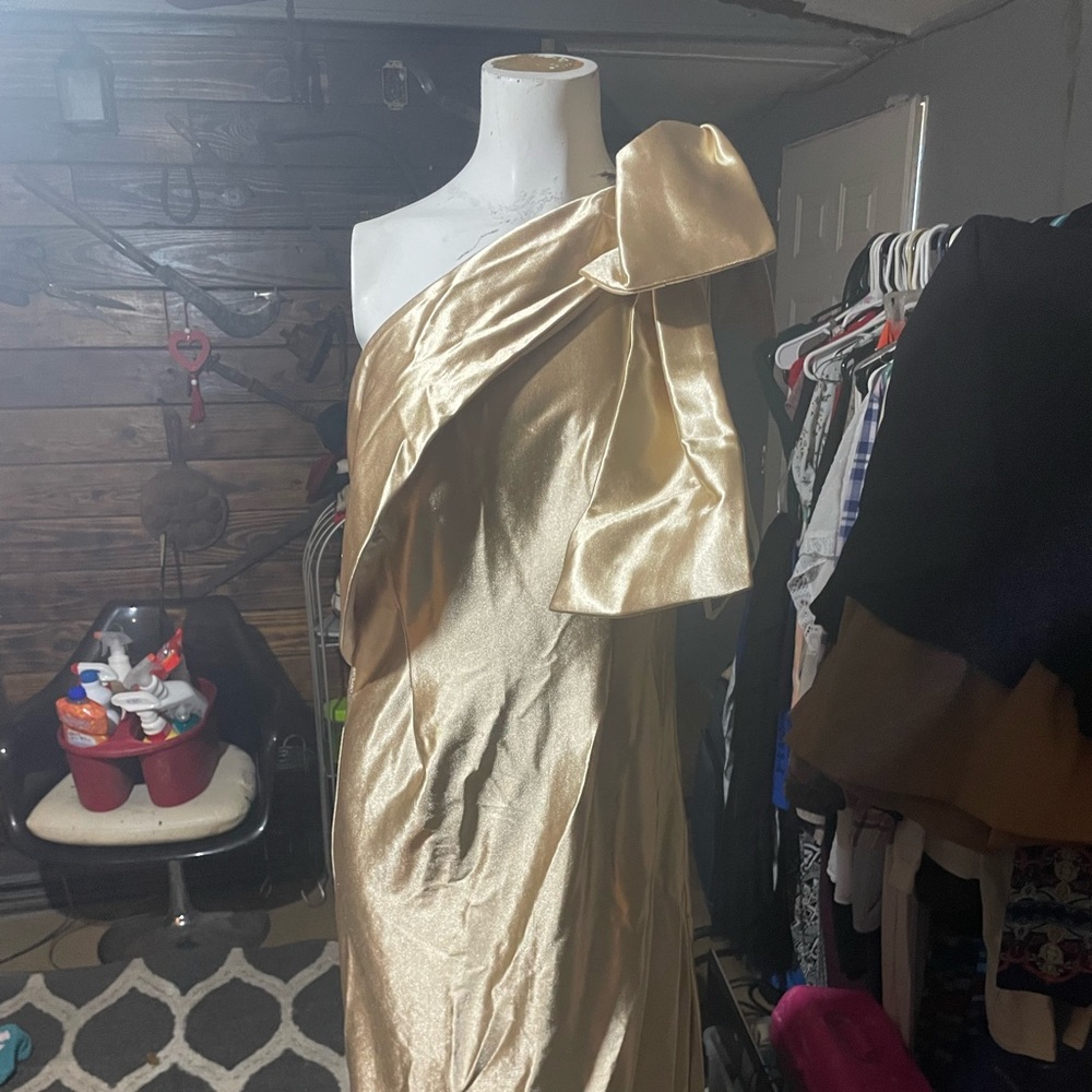 Gold Simple Fashion gown